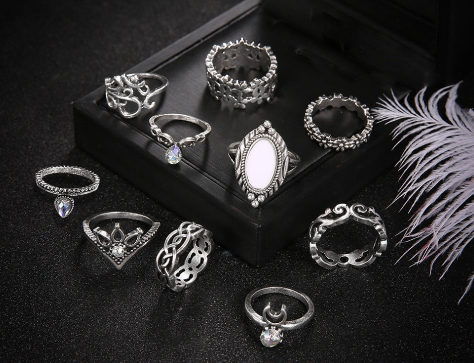 Sapphire Moon Crushing Tail Ring