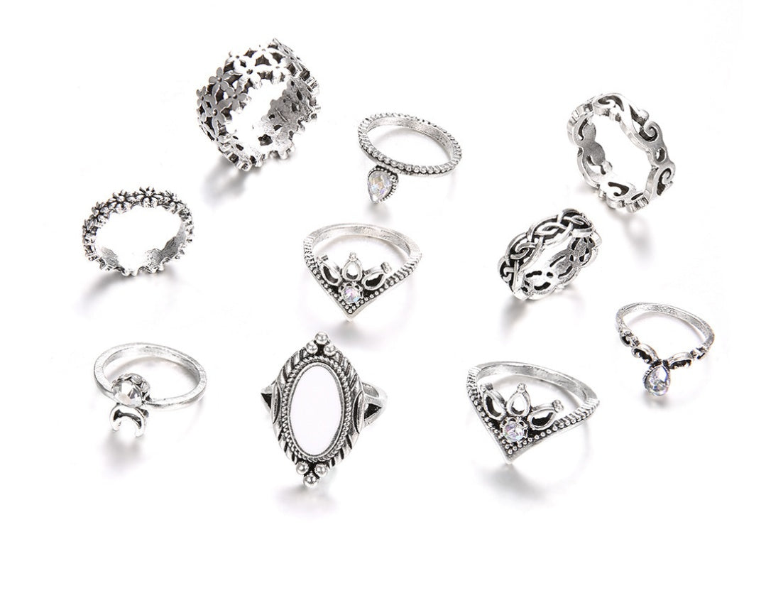 Sapphire Moon Crushing Tail Ring
